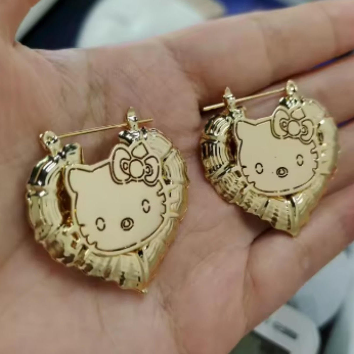 Hello Kitty Face Heart Shaped Hoop