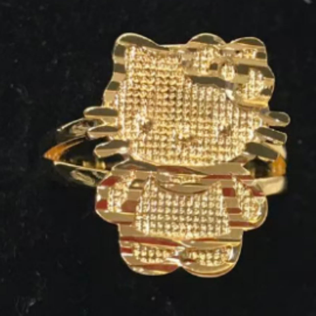Full Body Hello Kitty Ring